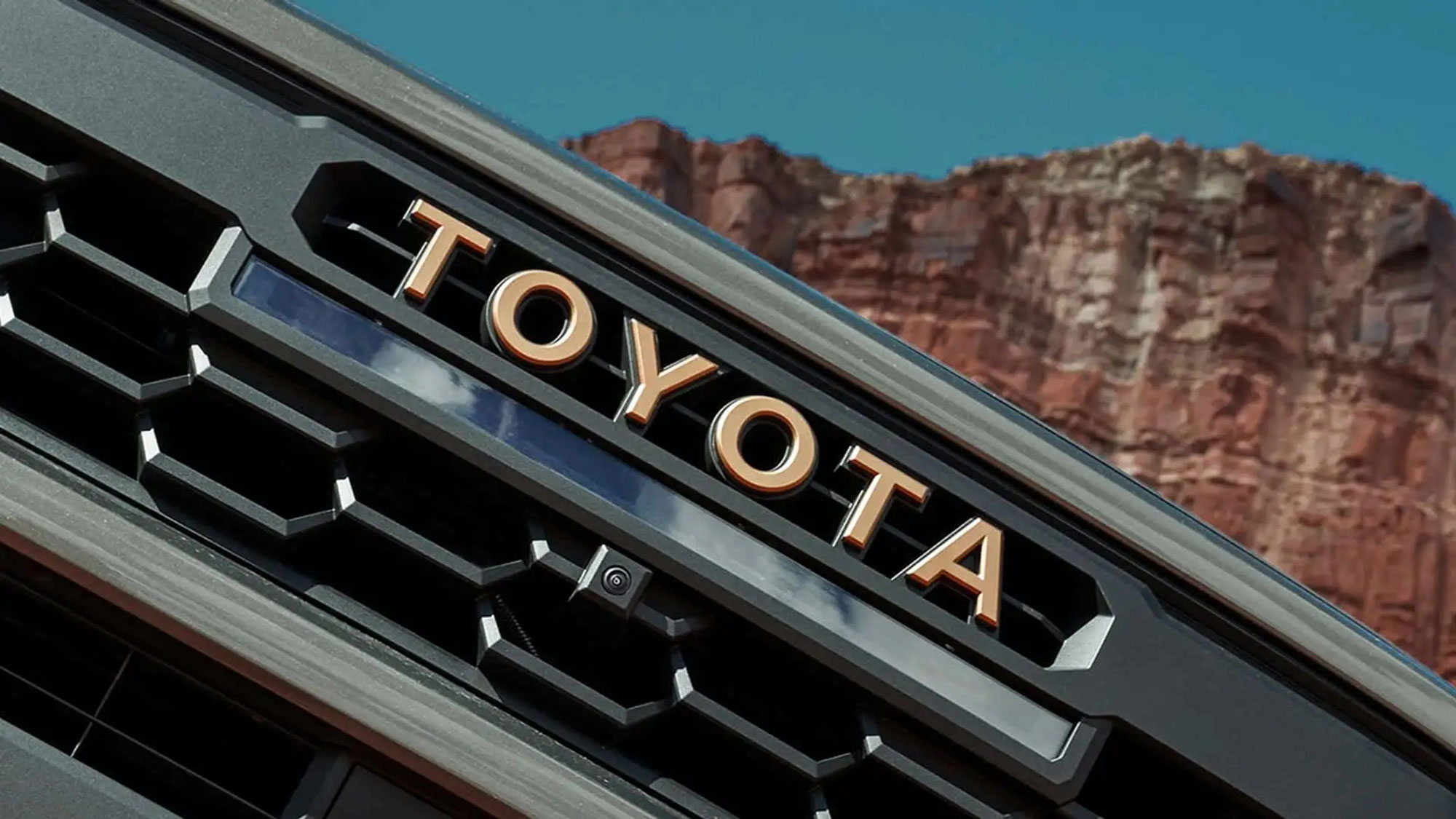 Toyota新專利讓車輛化身「隨車攝影師」，還能結合健康資料與瀏覽紀錄