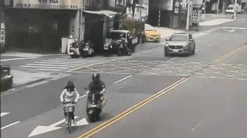 美籍男星柯龍遭單車鬼切慘摔，還被肇事婦人嗆「不會閃嗎？」