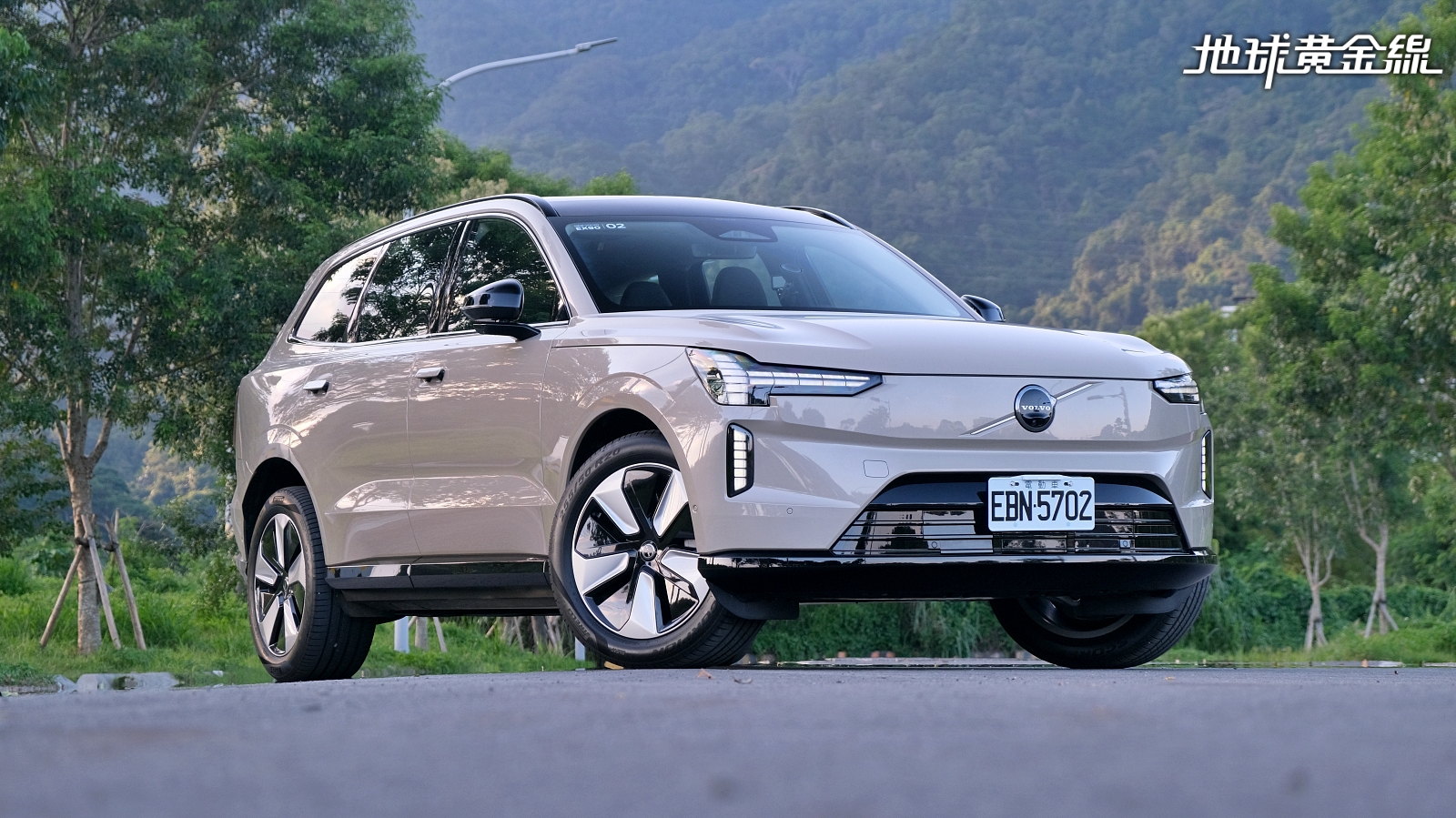試駕／終於等到Volvo EX90！北歐純電7人座休旅的「靜奢」哲學讓人心動？