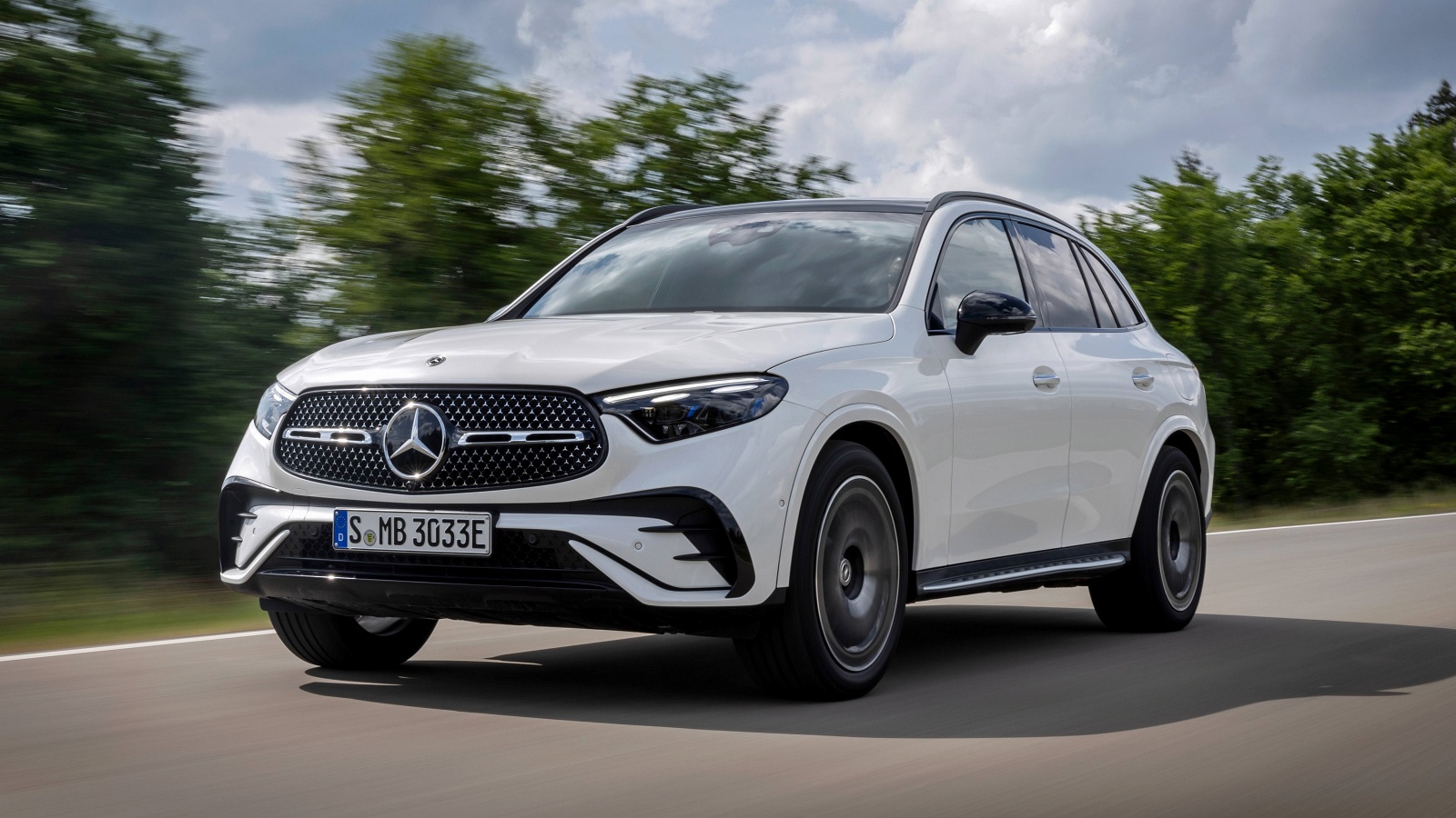 新年式Mercedes-Benz GLC、GLC Coupe加入星耀版行列，售價小漲2萬升級最多15萬配備