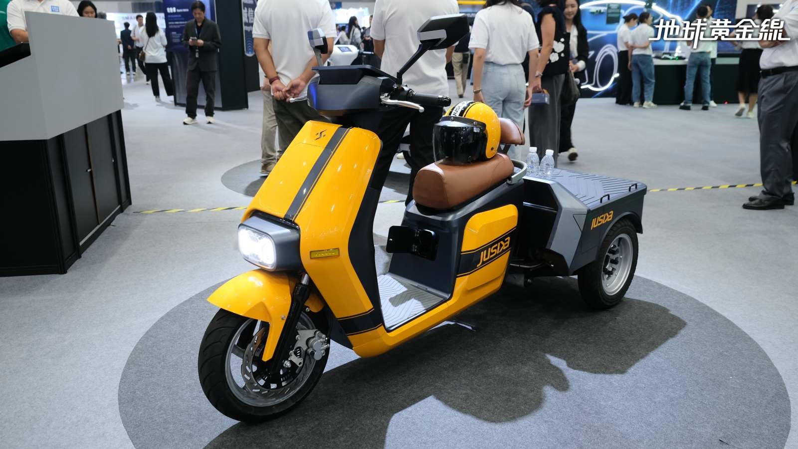 鴻海電動機車有CCS2快充、續航可到150km！Beaver 2搶攻電動物流市場