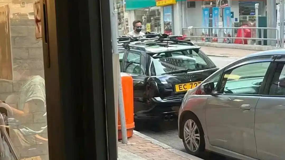 陳奕迅還曾長期使用Audi A6 allroad旅行車,掛著具有個人意義的「EC 727」車牌。(圖/翻攝自小紅書)