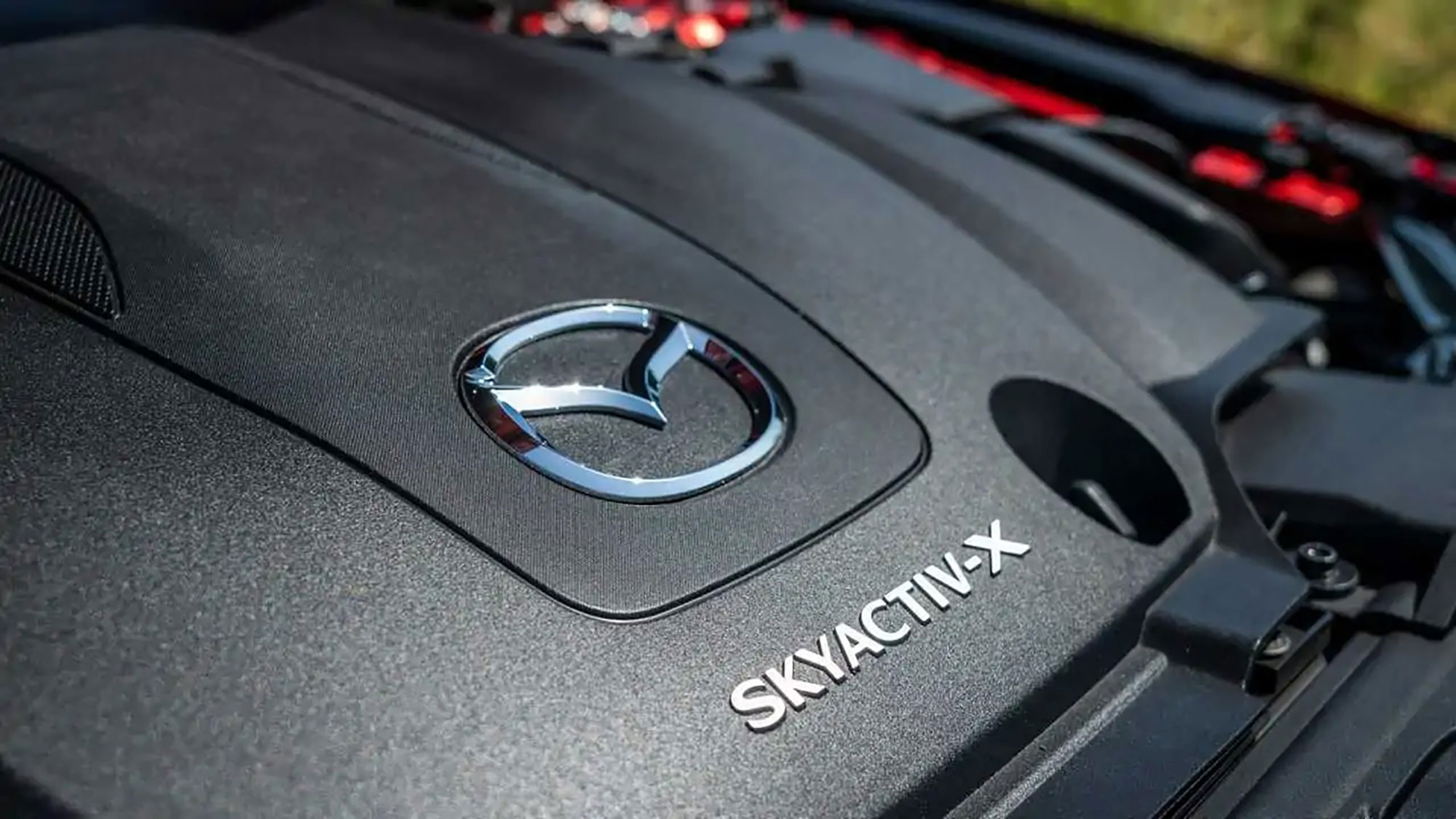 Mazda不放棄燃油引擎的原因？自稱「有理念的叛逆者」：不盲從純電浪潮