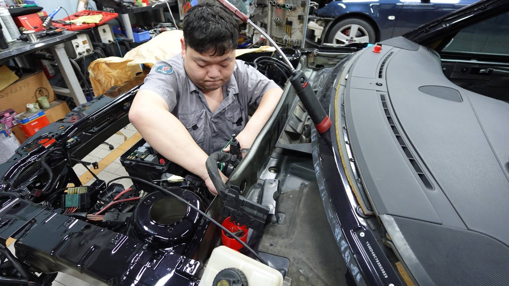 原廠表示，這次整新抹去的是歲月留下的痕跡，以及機械磨耗、滲漏所產生的污漬，但真正沒有改變的，是車主20年來累積的回憶。（圖／翻攝自商富汽車臉書）