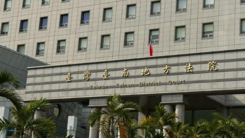 轉彎未禮讓直行車竟判無罪？騎士怒提告，台南法院揭關鍵原因