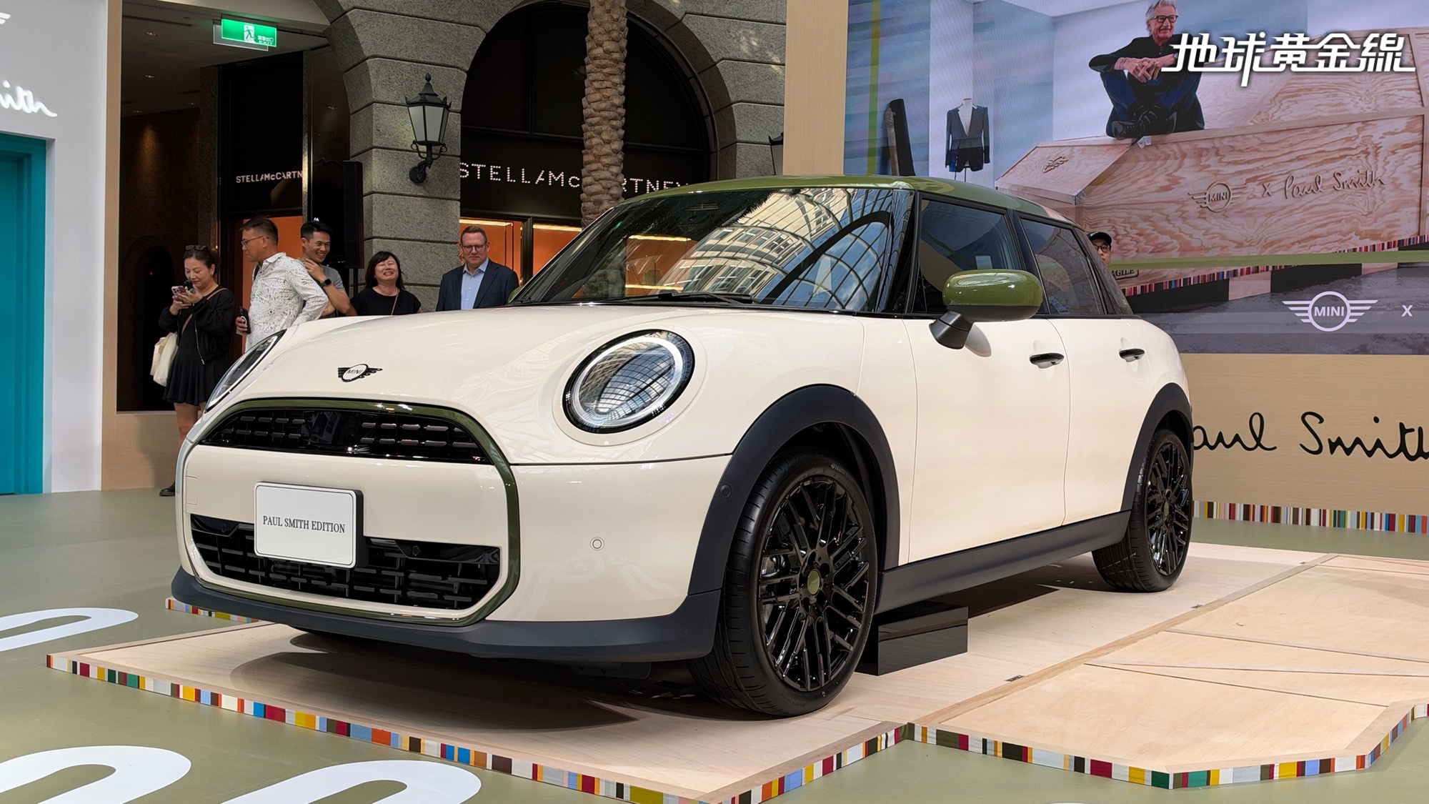 本次MINI Paul Smith Edition提供Inspired White、Statement Grey與Midnight Black三款車色。（圖／ 地球黃金線）