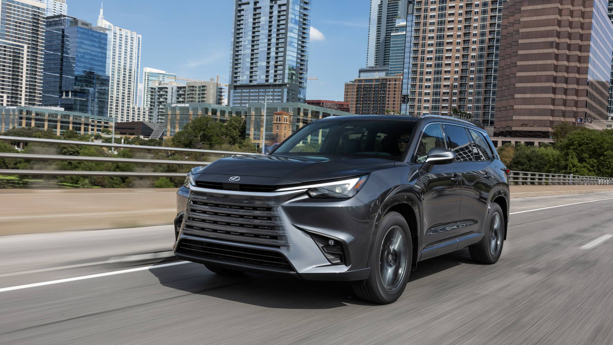 Lexus七人座豪華休旅TX新年式售價191萬起!取消PHEV、366匹渦輪油電成頂規