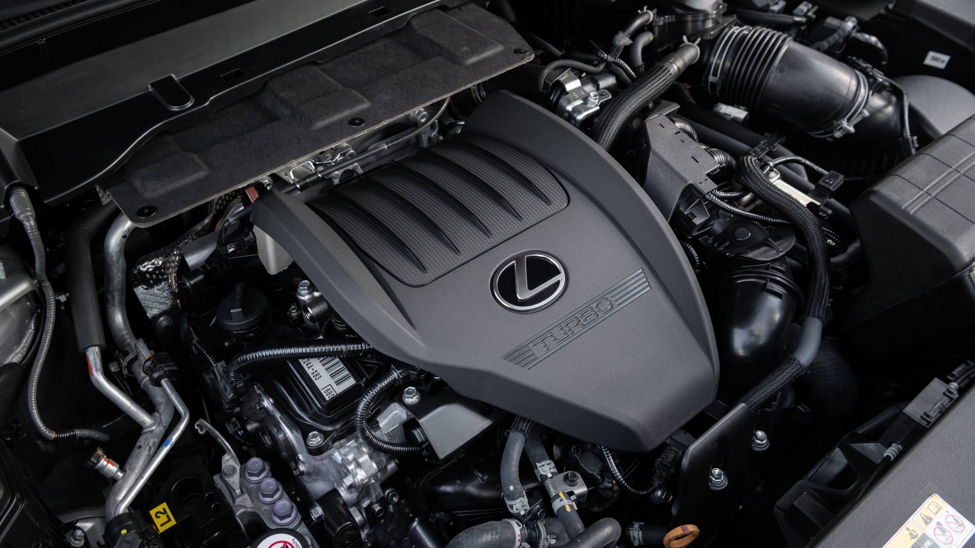 TX 500h則採用2.4升渦輪油電系統,綜效馬力366匹、扭力約56.1公斤米。(圖片來源/ Lexus)