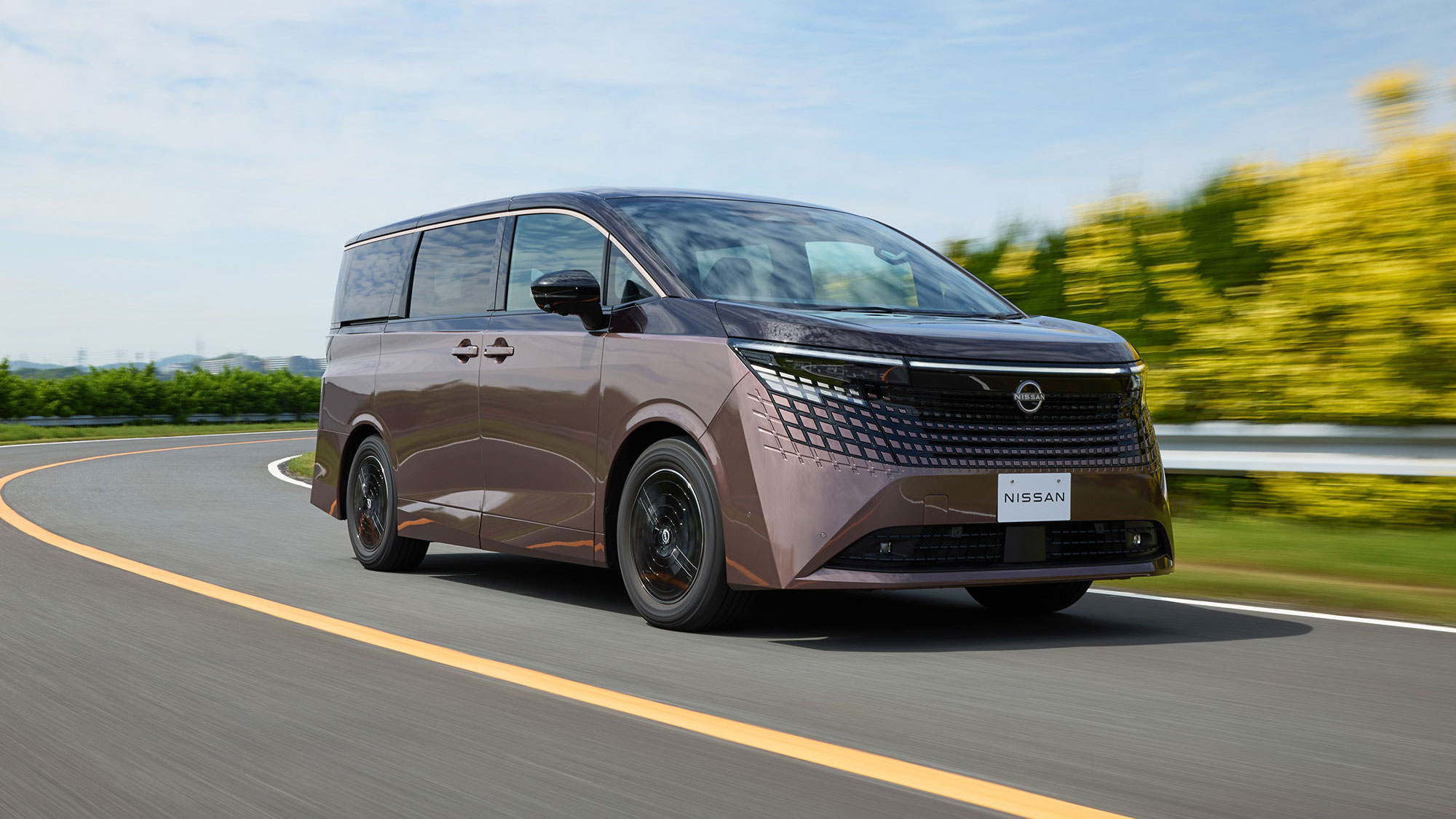 全新Nissan Elgrand訂單突破萬輛，16年等待換來熱銷佳績
