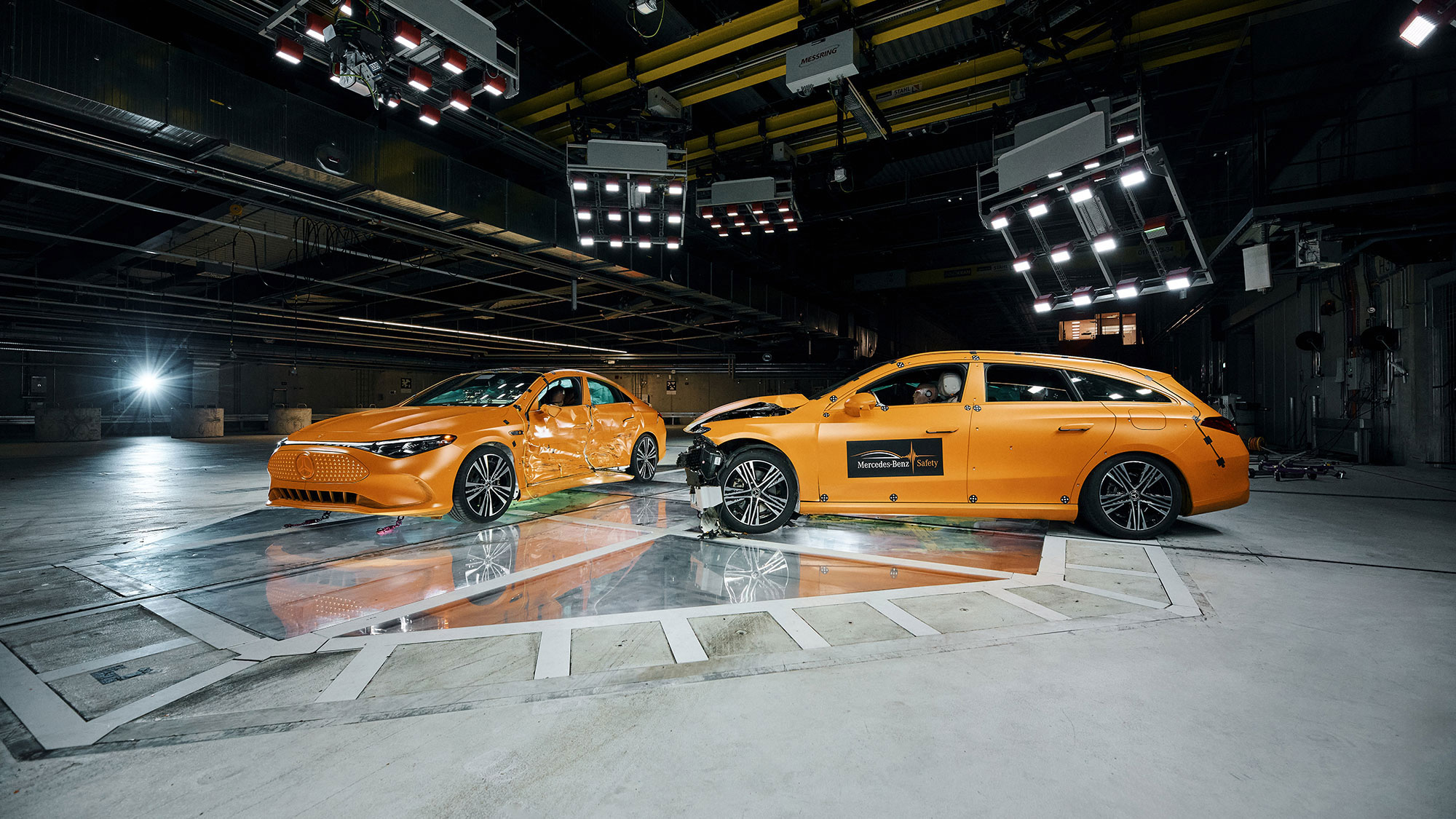 乘員艙結構保持完整，八具假人數據均低於傷害限制值。（圖／Mercedes-Benz）