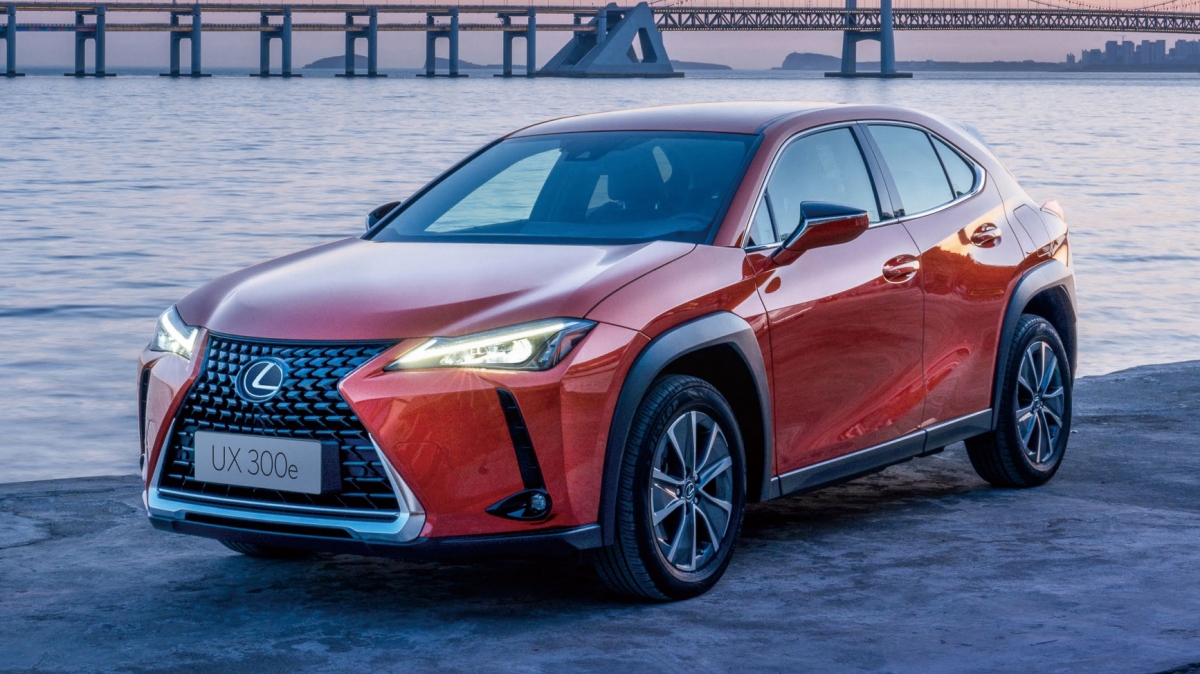 Lexus UX 300e新年式漲價2.6萬，升級12.3吋數位儀表與LSS+ 3.0 | 地球黃金線