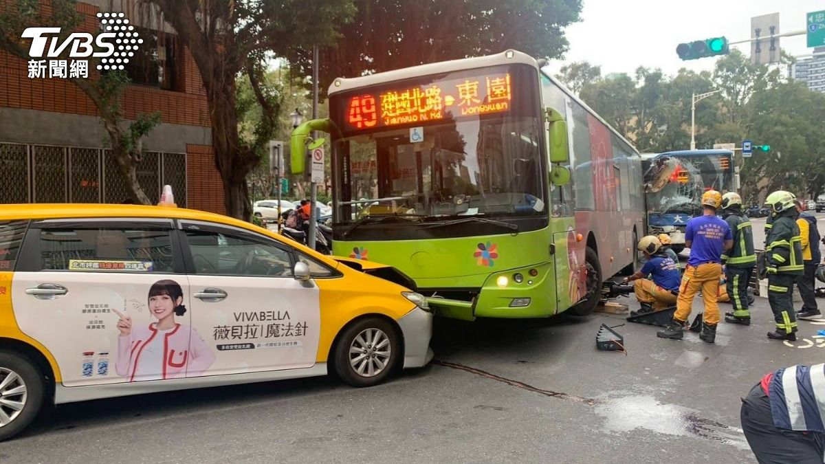 台北公車追撞釀1死15傷！23歲女司機事不關己喊「失憶」引發檢討駕訓制度聲浪| 地球黃金線