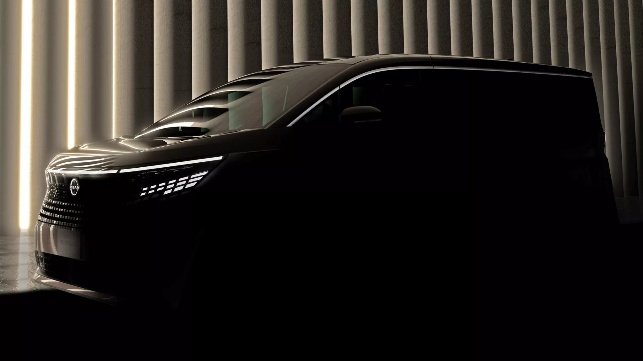 Toyota Alphard最強敵人即將現身!Nissan Elgrand大改剪影預告釋出