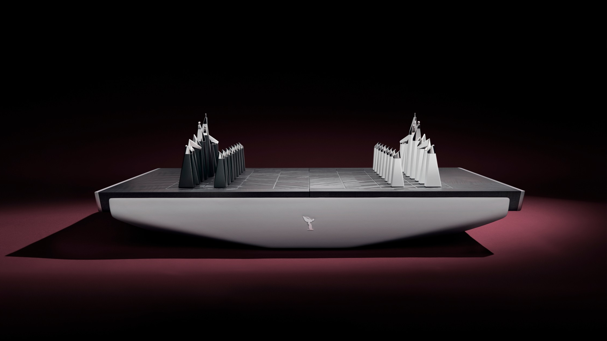 融入勞斯萊斯精雕細琢,Rolls-Royce極致頂級西洋棋組