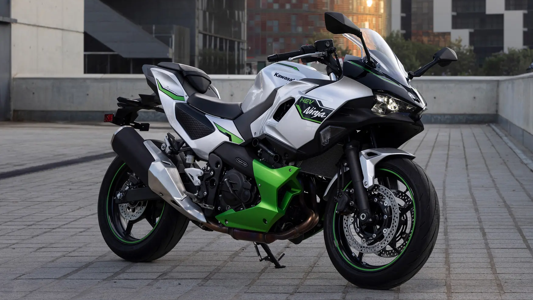 Kawasaki Ninja 7 Hybrid導入台灣暫停原因揭曉！25年式ZX-10R開放領牌