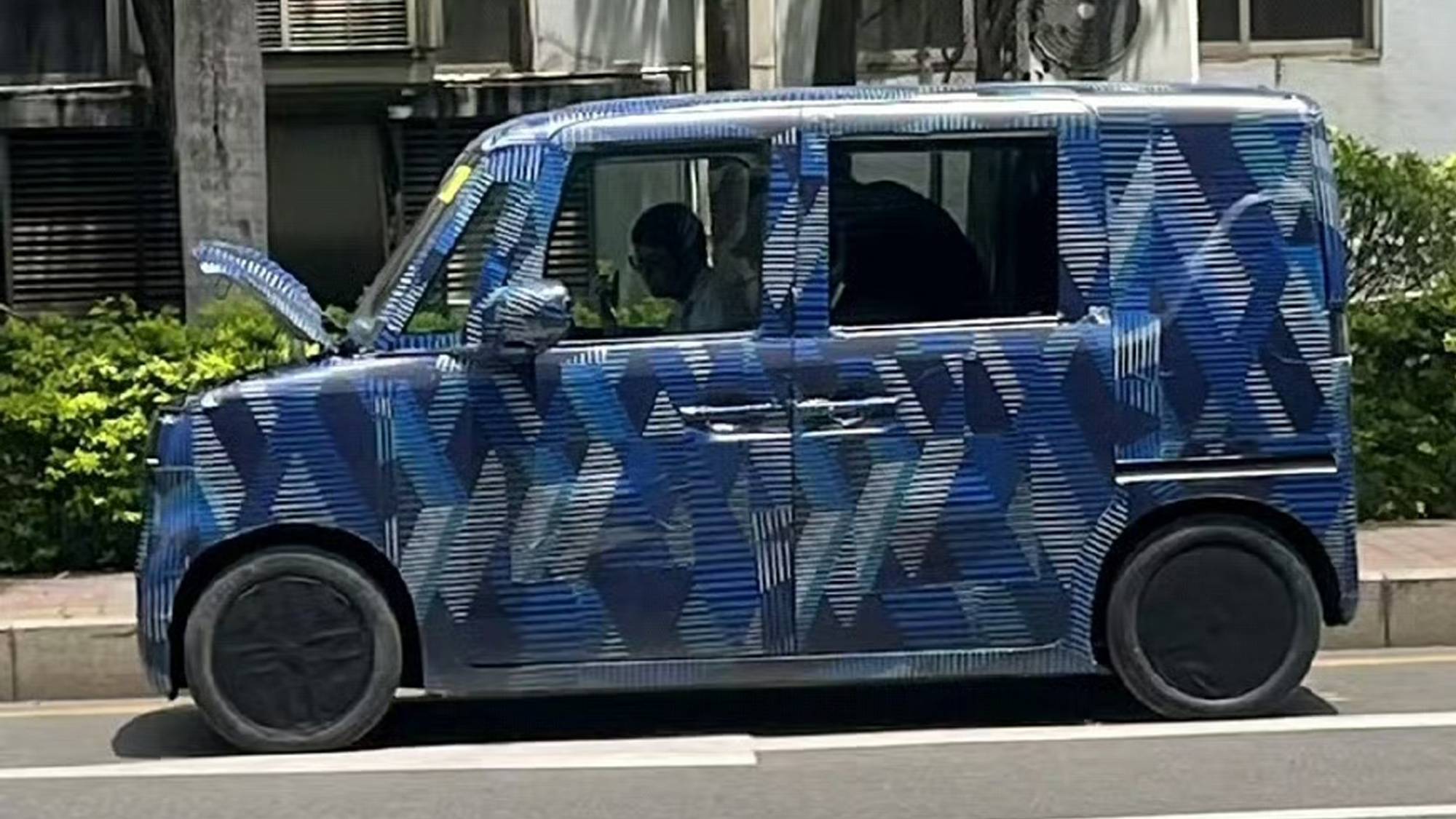比亞迪全新K-Car車型路試照曝光,劍指日本電動微型車市場