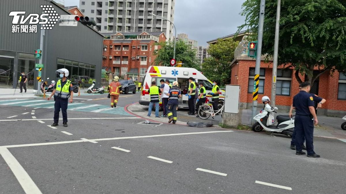 三峽老翁車禍3死12傷民怨沸騰！交通事故頻傳網友熱議：平民到底能做什麼？ | 地球黃金線