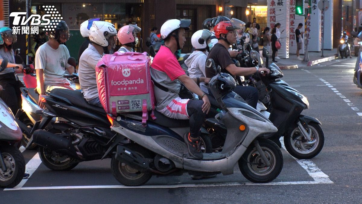台灣機車左轉像猜燈謎！待轉亂象惹民怨：根本沒救