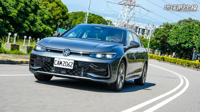 2025 Passat Variant