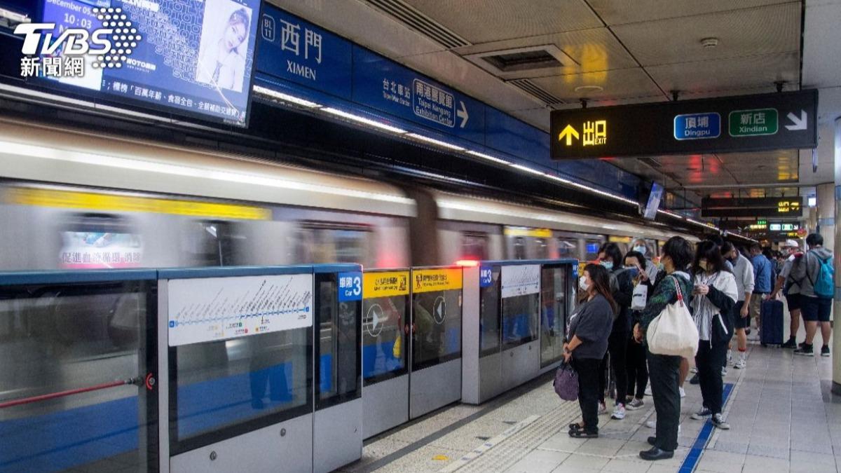 台北捷運「潛規則」公告一整年改善無效?41站點實施「新制」加強宣導