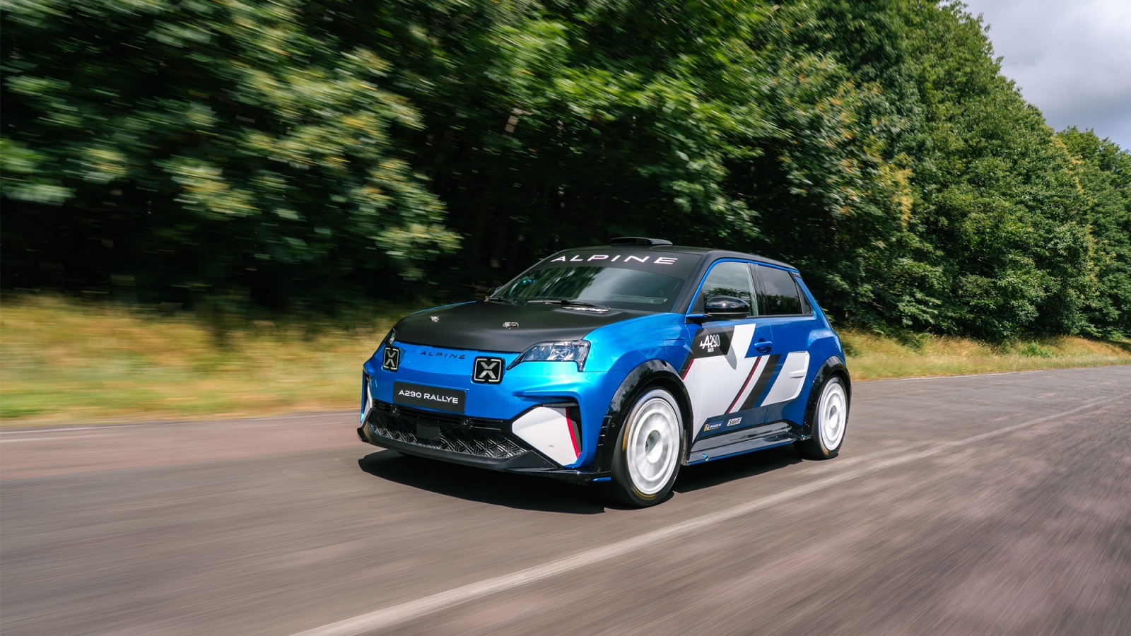 Alpine A290 Rallye電動拉力車正式登場，為品牌70週年獻上純電賽道