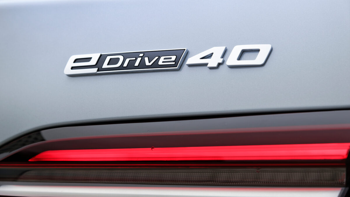 BMWi5_eDrive40_BrooklynGrey