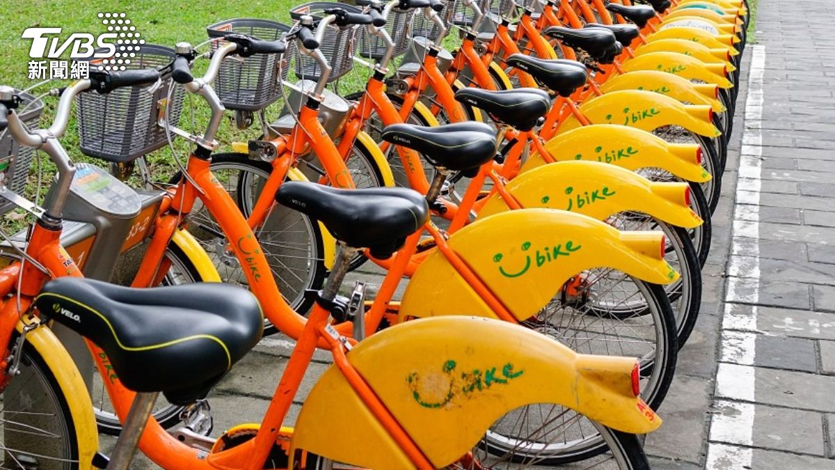 YouBike禁止騎乘人行道!單車騎士常騎錯警政署曝:最重罰1200元