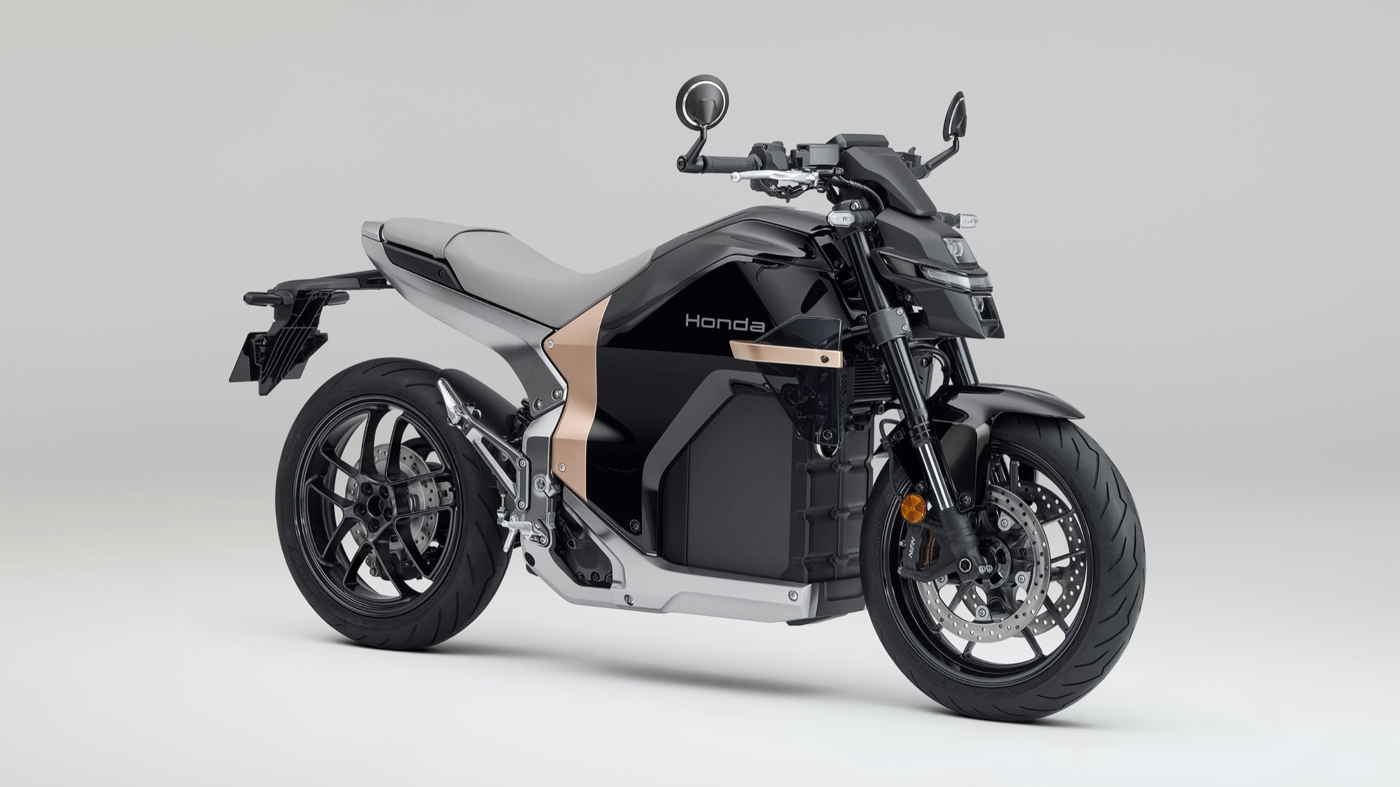 Honda WN7電動重機亮相，狂暴扭力直逼公升級車款
