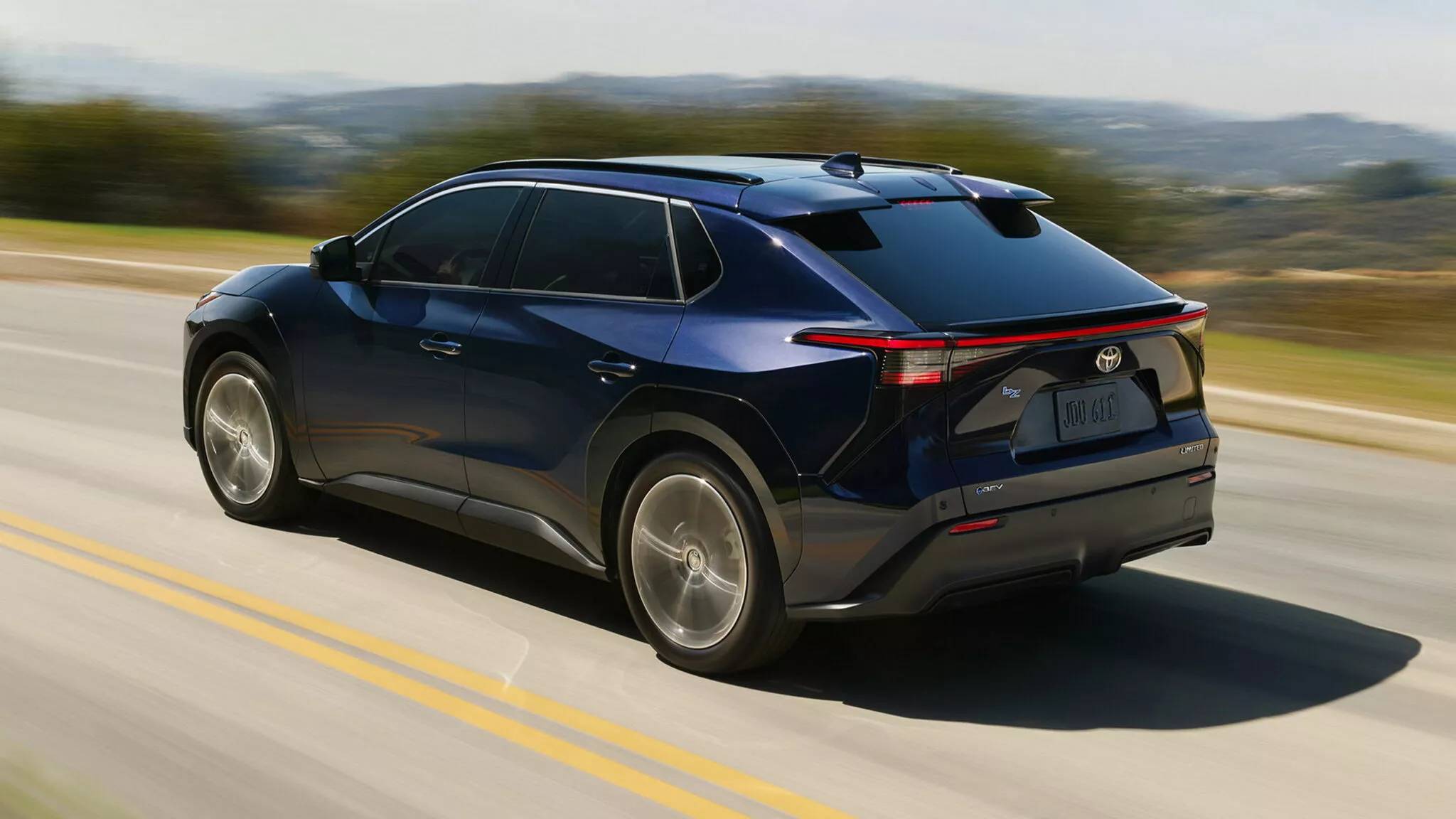 Toyota與BYD電動車發展兩樣情？日本豐田EV單月僅賣18輛、比亞迪在歐洲帶頭衝| 地球黃金線