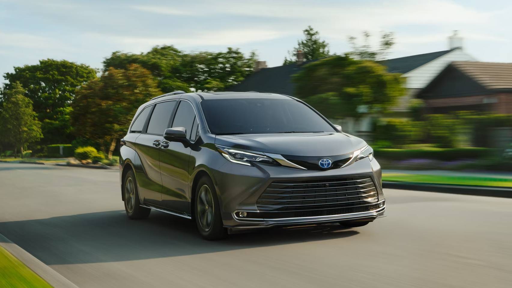2025年式部分Toyota Sienna存第二排座椅瑕疵!美國召回5.5萬輛、台灣待確認