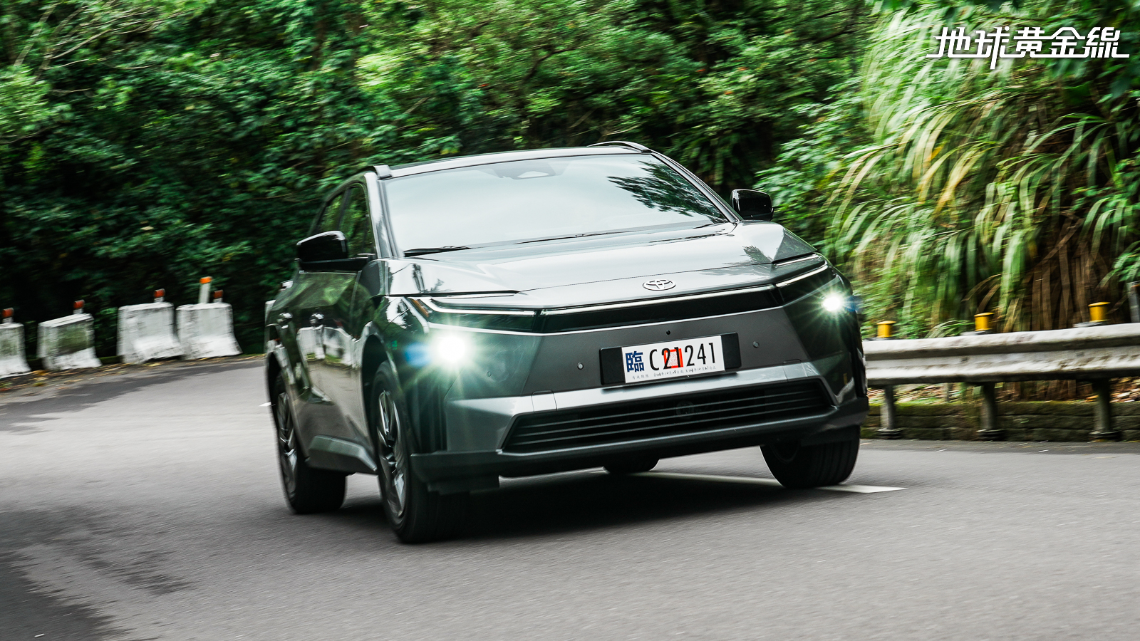 試駕/Toyota bZ4X動力升級有感,價格下探更有強打國產休旅實力