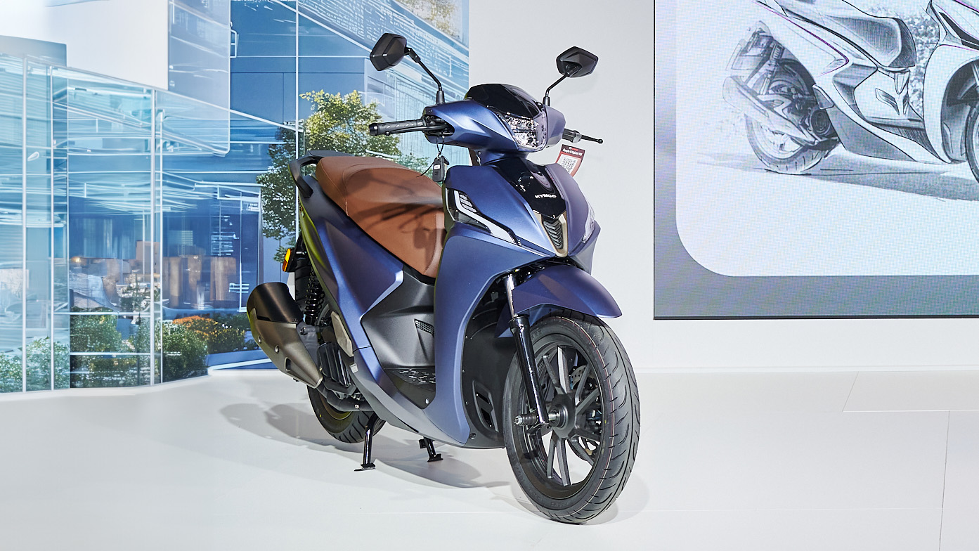 Kymco People R Hybrid 125現身米蘭車展！光陽油電科技導入通勤機車