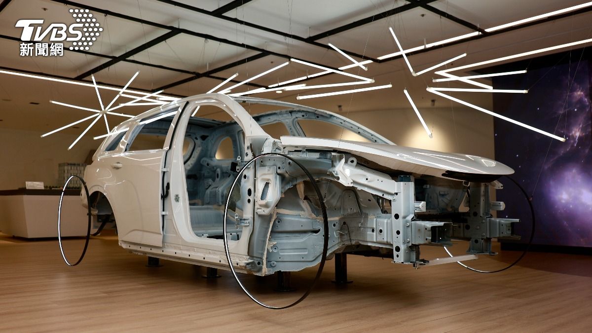 鴻海科技日北美版Model A預告亮相，黃仁勳之子黃勝斌將代父出席