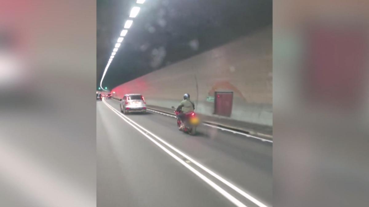 重機騎士誤闖或刻意？衝雪隧騎了15分鐘在宜蘭遭警方攔截恐罰6千元