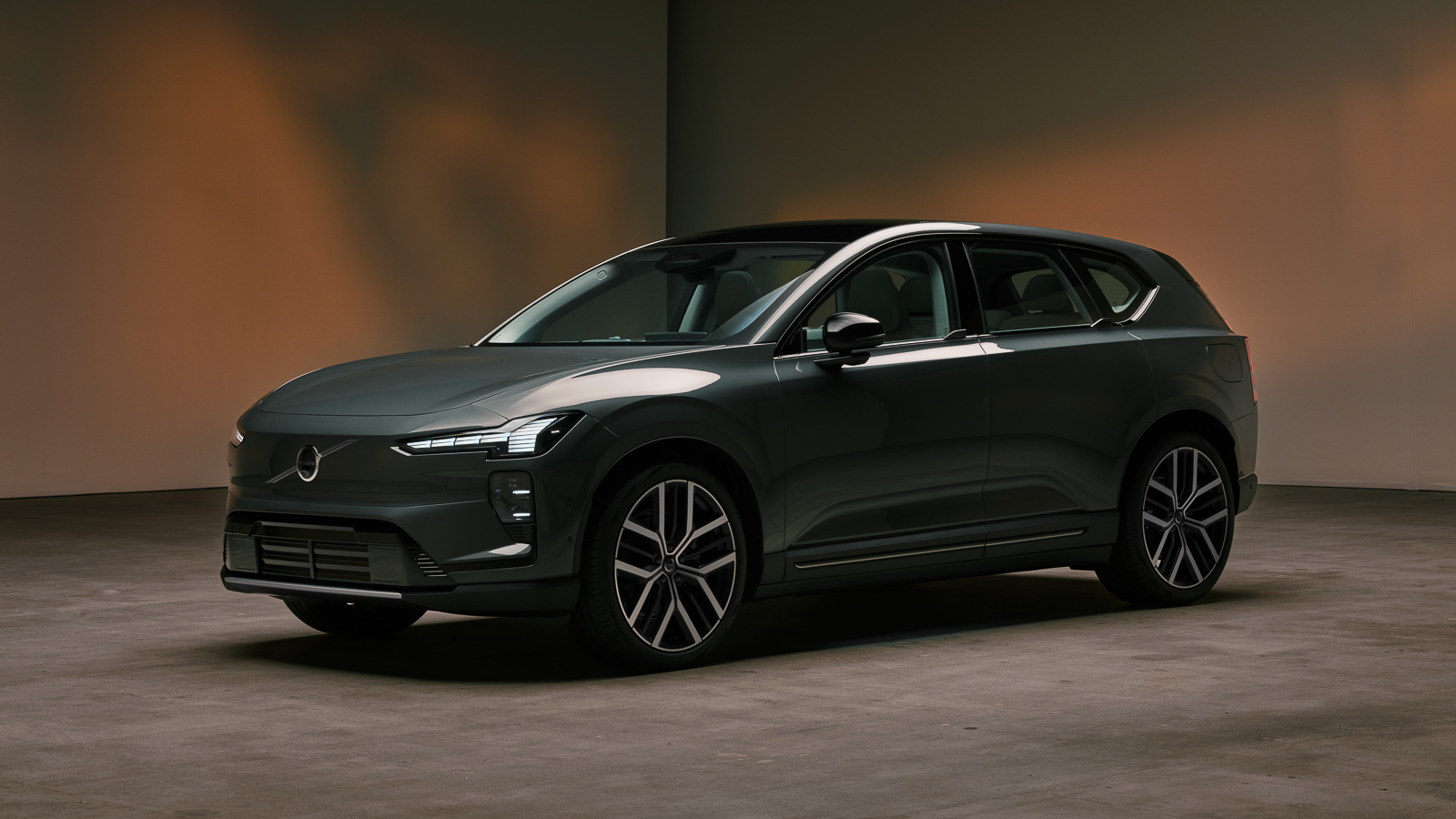全新中大型純電休旅EX60準備在明年第一季導入台灣。(圖/Volvo提供)