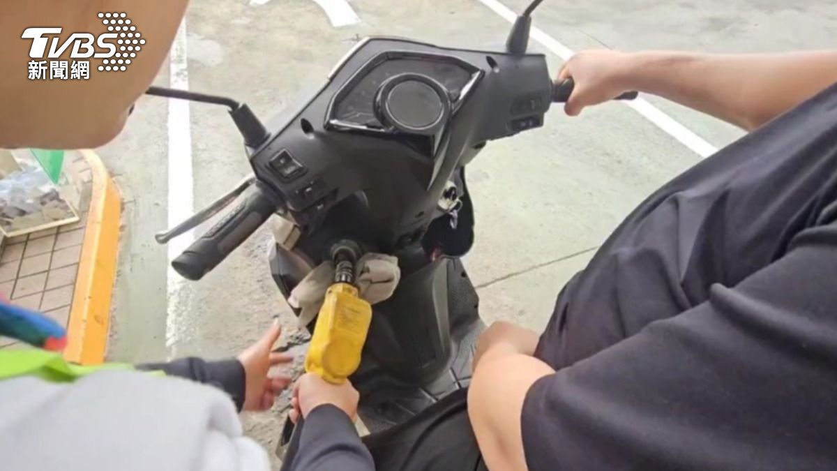 加油50元卻因員工恍神加到167元！加油站先全額刷退竟再控告車主詐欺