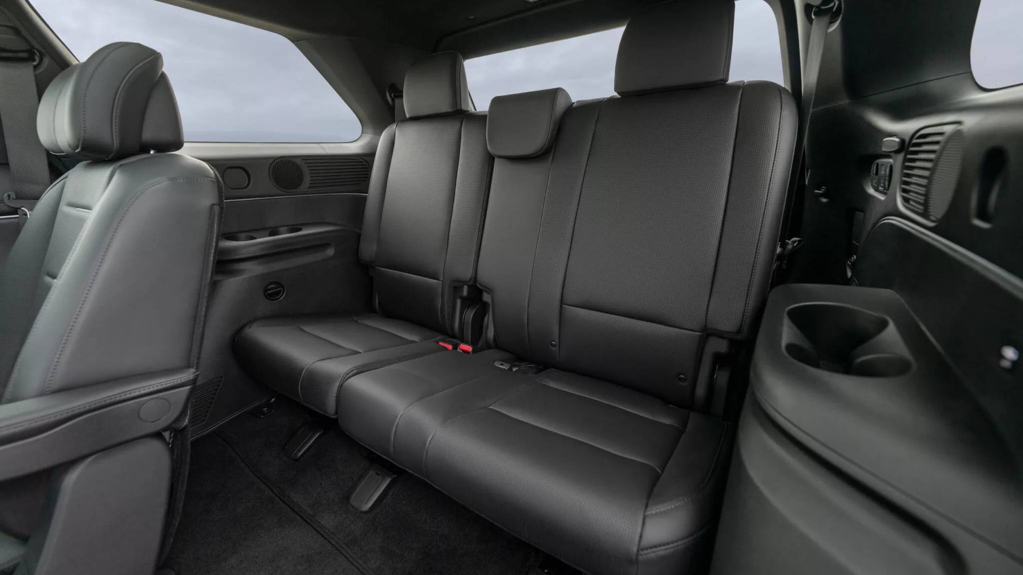 美國Hyundai Palisade繼第二排座椅瑕疵後又召回！宣布改正第三排座椅