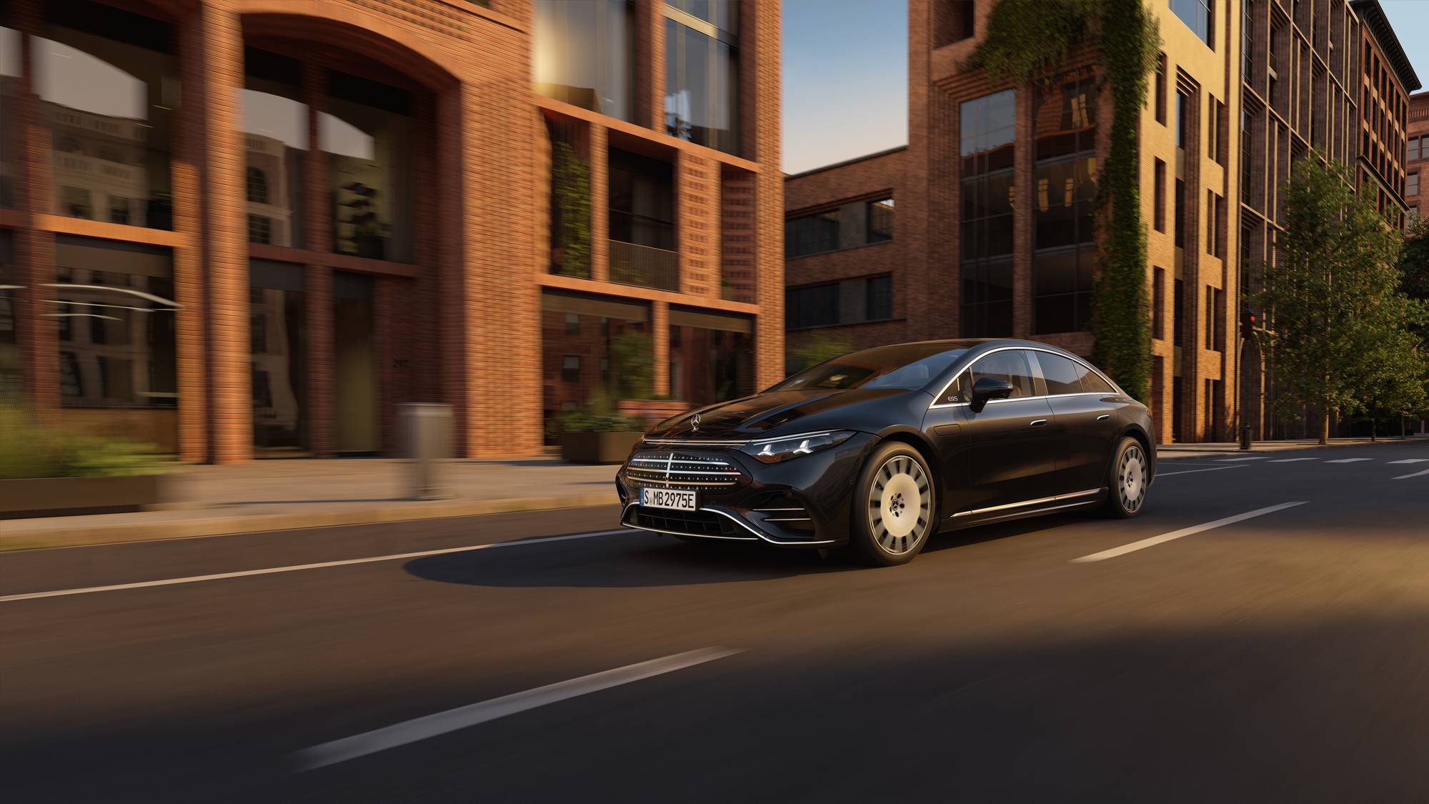 M-Benz EQS二度小改亮相，續航、科技與轉向革命全面升級