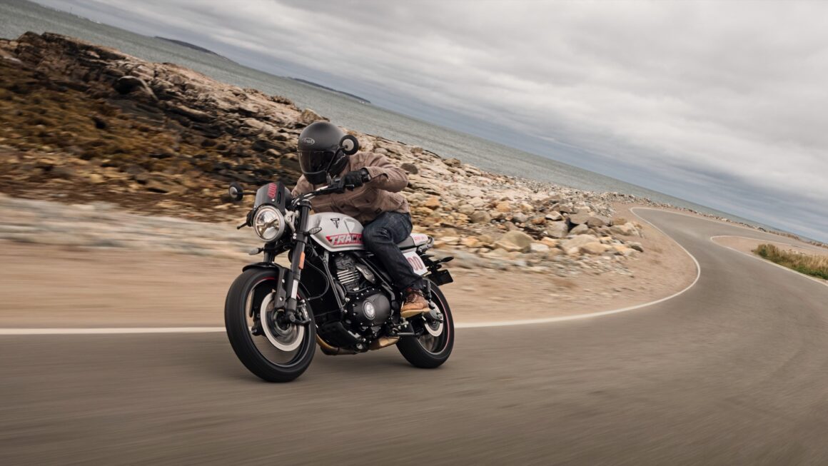 Triumph 400家族擴編，Tracker 400、Thruxton 400攜42匹新動力亮相 | 地球黃金線