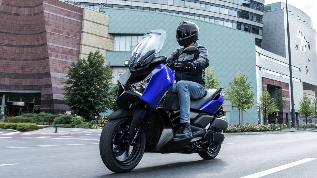 26年式Yamaha XMax價格23.8萬元追加新色！台灣山葉公布48期0利率優惠