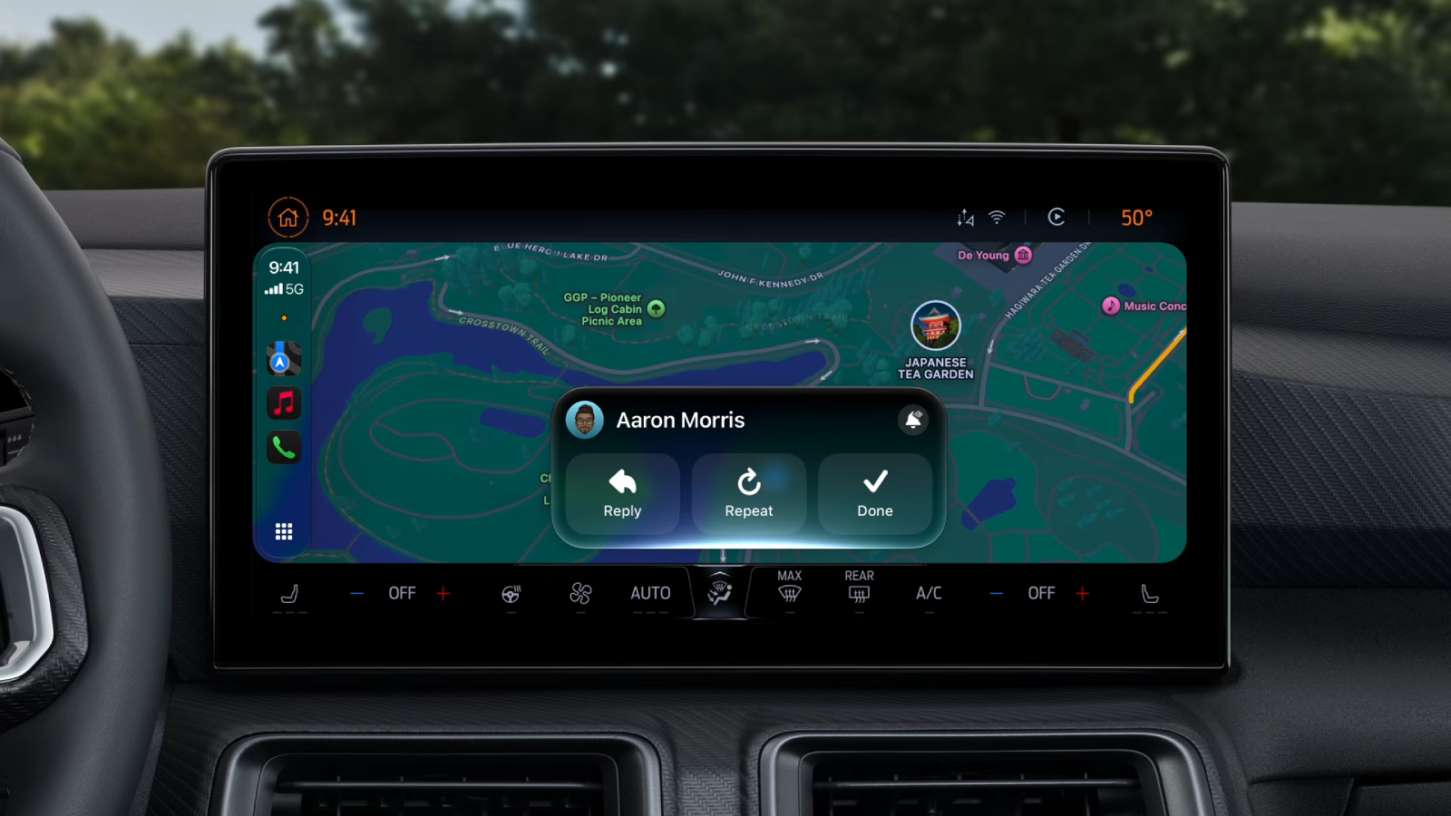 iOS 27這次對CarPlay的升級不只是「換皮」，而是同時從AI語音、影音娛樂、媒體控制、導航到無線連線著手。（圖／Apple提供）