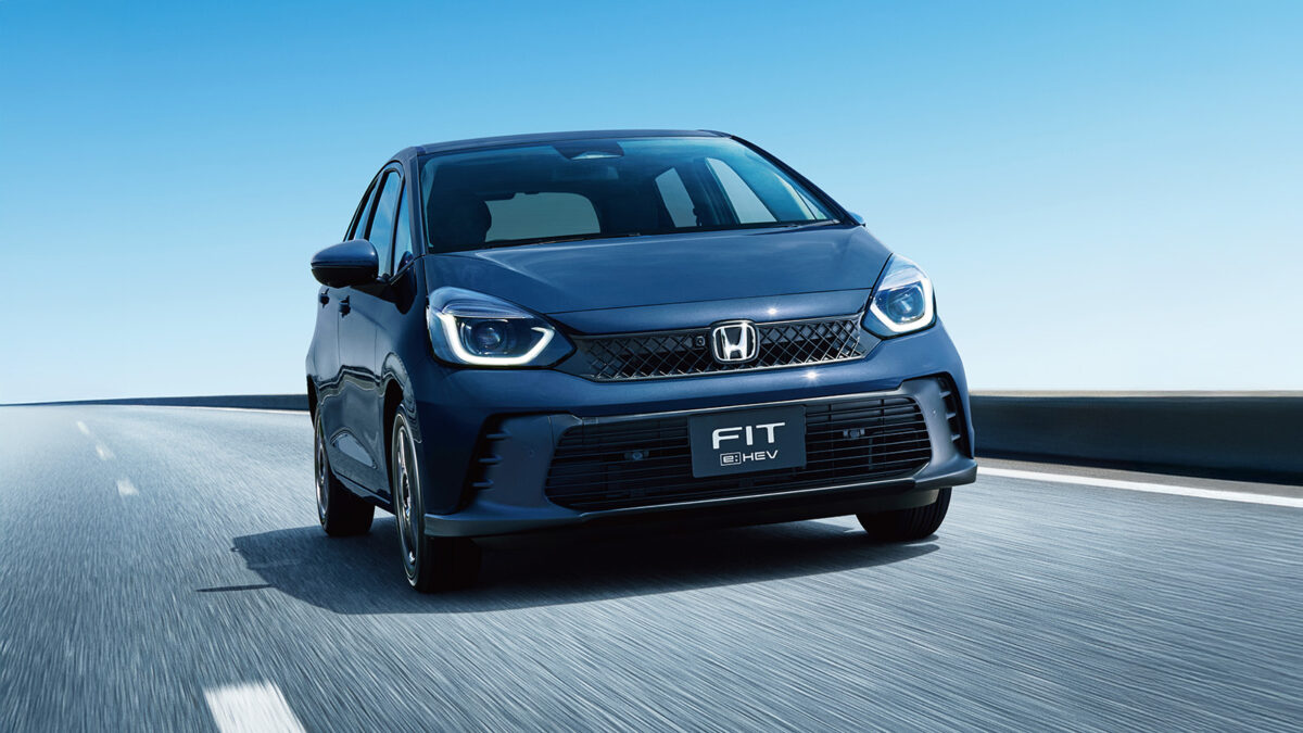 Honda日前剛在日本推出二度小改款的Fit車系，下放RS外觀造型。（圖／Honda提供）
