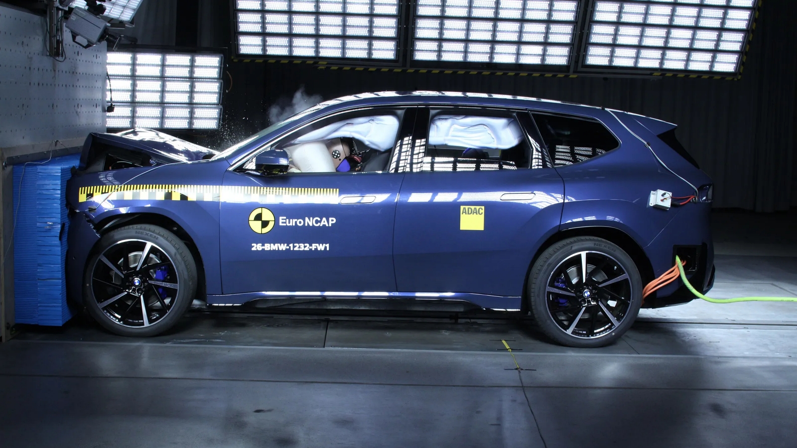 BMW iX3拿下Euro NCAP五顆星！台灣即將上市，事故後安全近滿分是關鍵