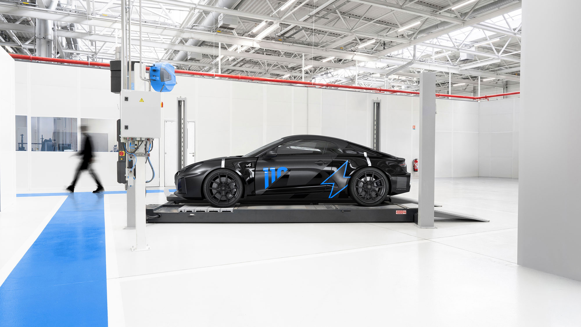 Alpine A110全面邁向純電跑車時代，雙馬達後驅挑戰超越燃油經典