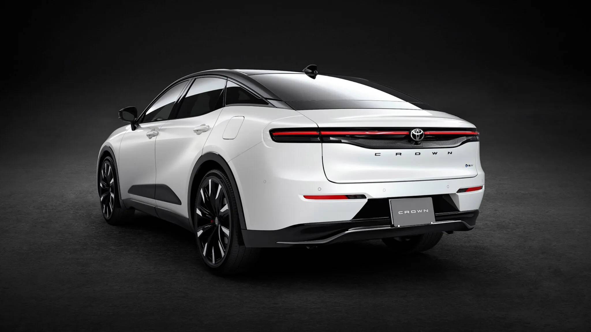 Toyota Crown小改款傳台灣開放預接單！經銷商初步揭露車型與價格資訊