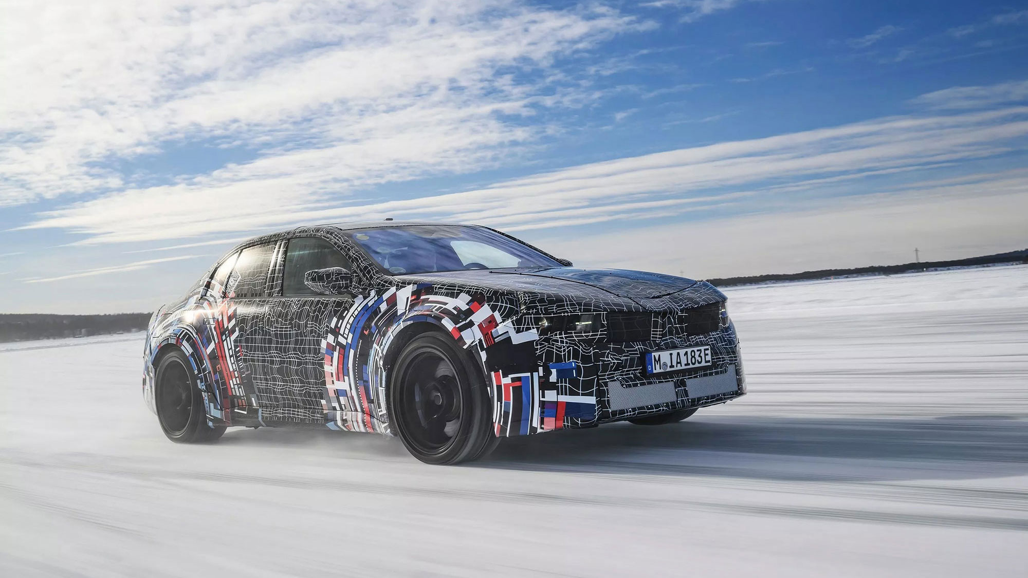 BMW新世代6缸M3現身紐柏林測試，與純電M3並行最快2028年登場