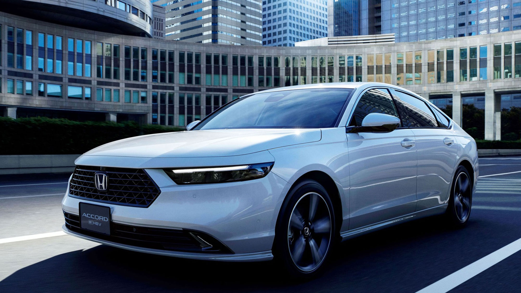 Camry一直是Toyota在北美房車市場的重要產品,不過隨著競爭對手Honda Accord近期銷售表現成長,外媒認為Toyota可能藉由新年式推出Camry小改款,藉此維持產品新鮮度。(圖/Toyota提供)