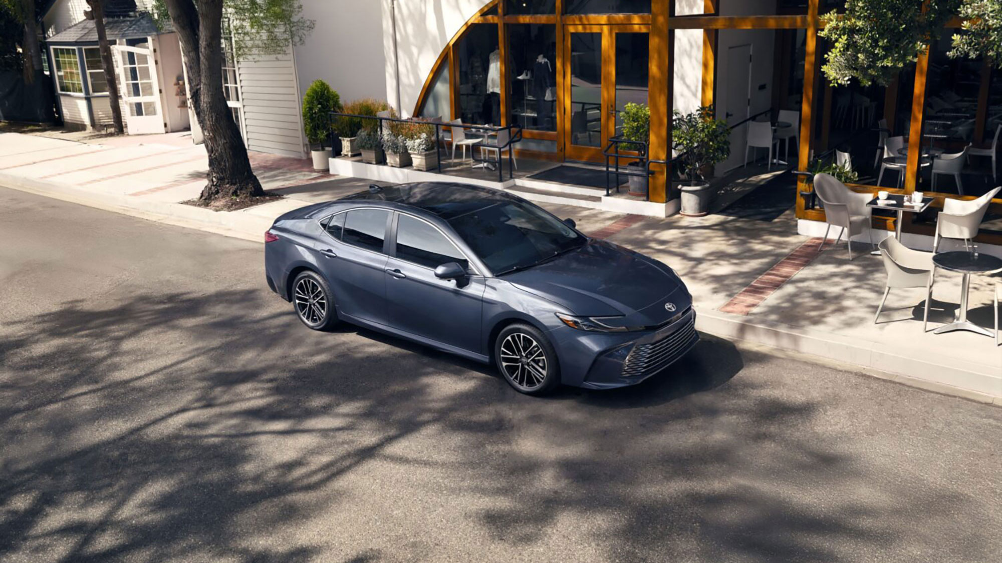 Toyota Camry美澳逾52萬輛召回，儀表異常、方向燈與警示功能恐同步失效
