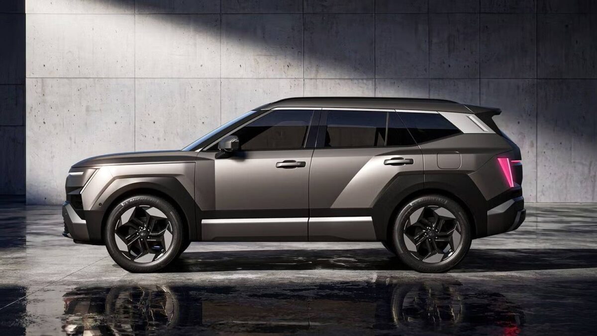 第五代Tucson的車格也進一步放大。新車車身尺碼來到4,700×1,905×1,685mm，軸距則為2,785mm，相較上一代有明顯成長。（圖／Hyundai提供）