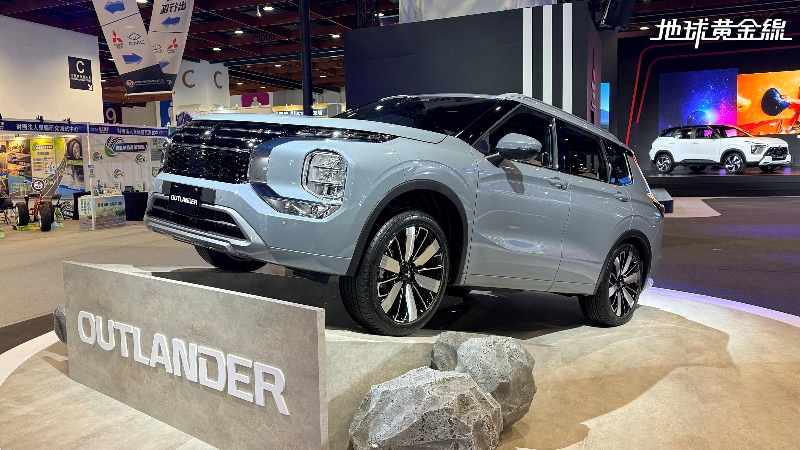 Mitsubishi Outlander送測資料曝光！有前驅、四驅可選，預定9月22日發表
